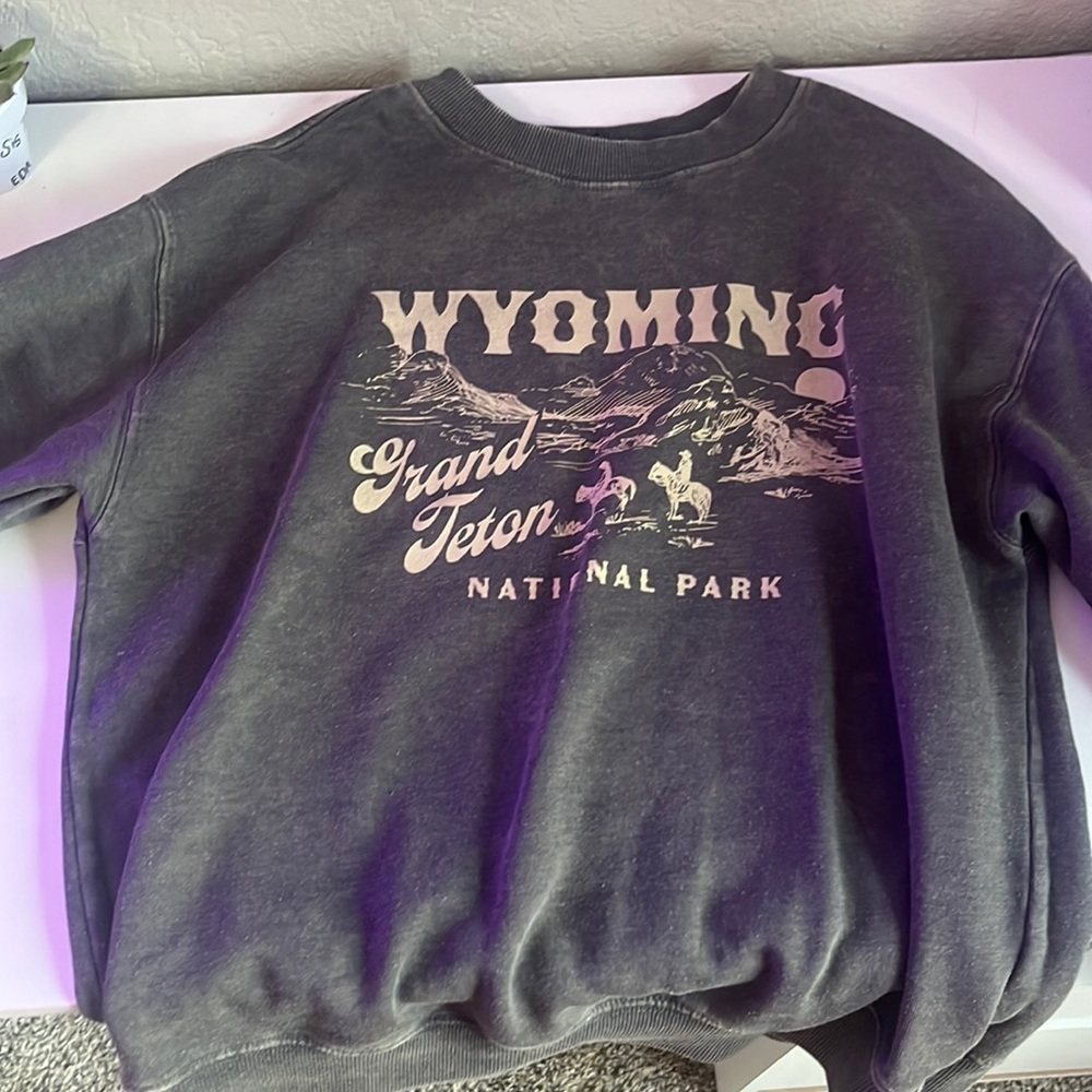 Small Graphic Care Neck Sweater